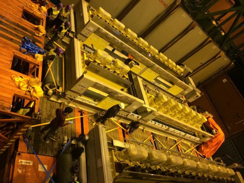 大型設(shè)備操作，BBK分體作業(yè)